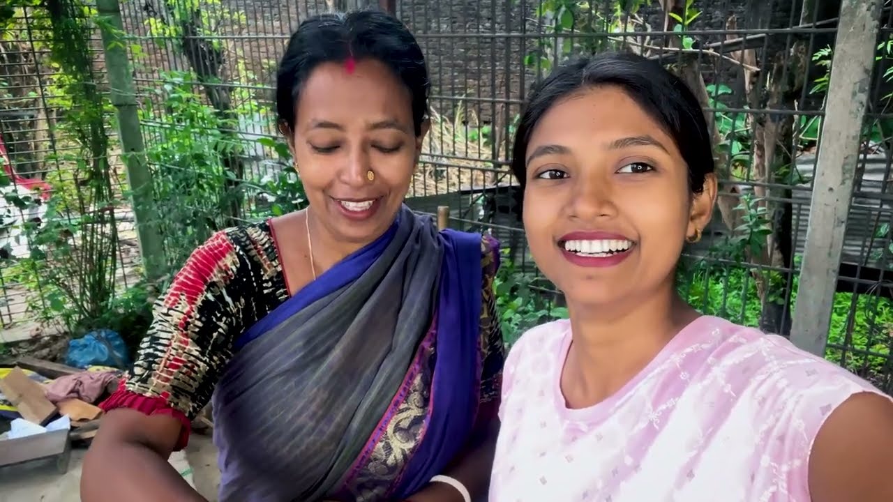 বৃষ্টির সকালে গরম গরম সবজি খিচুড়ি | Sabji khichuri on a rainy morning