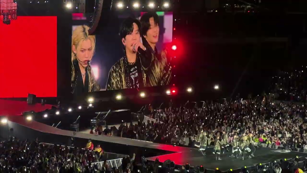 4K Thunderous + DOMINO + God’s Menu (Stray Kids) Maniac Encore in LA 4/2/23