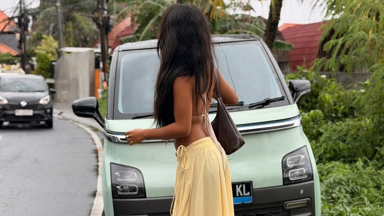 Беженец🇮🇩Бали. ГОНЯЕМ С СИНДИ НА ТАЧКЕ, ЕДИМ МОРОЖЕНОЕ, ПОКУПАЕМ КОЛЬЦА И БРАСЛЕТЫ! ВЕРНУЛ ШАПКУ.