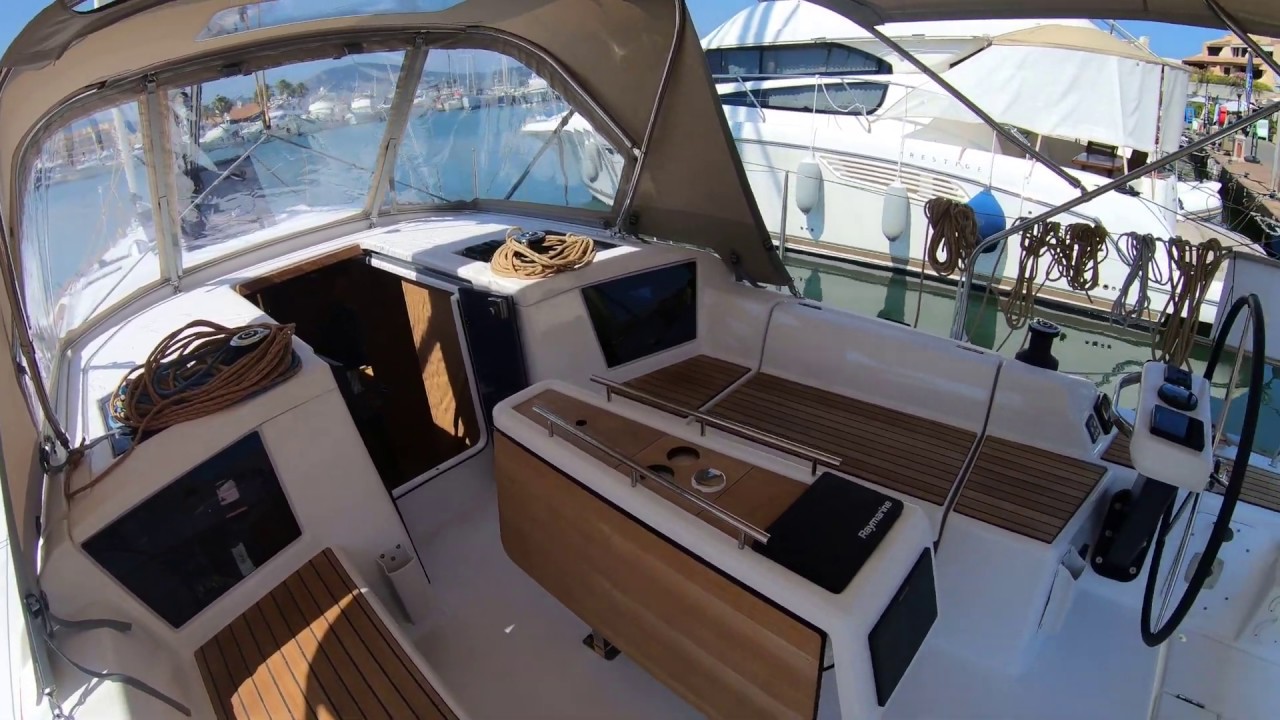 Dufour 360 Grand Large Delivery by Azurboats M&eacute;diterran&eacute;e