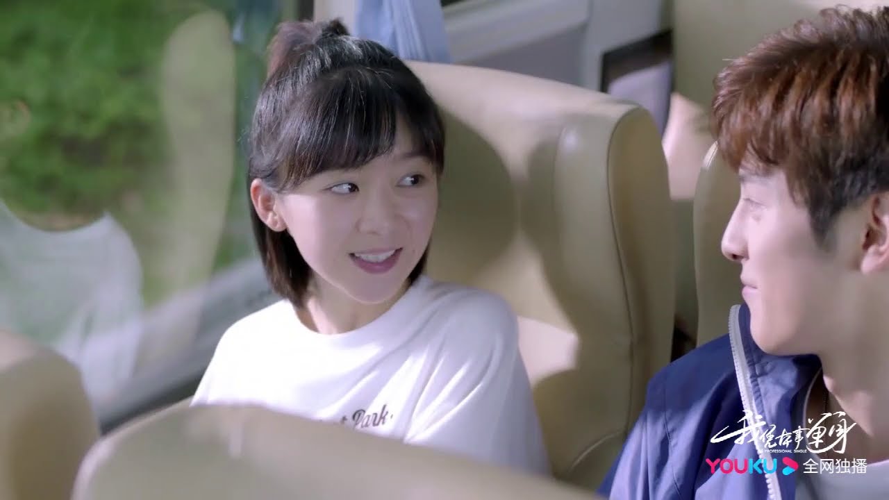 情敌在车上狂撩灰姑娘，男神看到后眼神疯狂盯住心里不是滋味，内心疯狂吃醋！  | 我凭本事单身 | 秦深原浅
