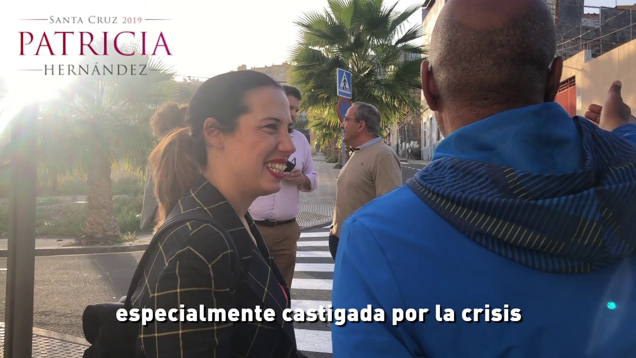 Patricia Hernández recorre La Cuesta Piedra con los vecinos