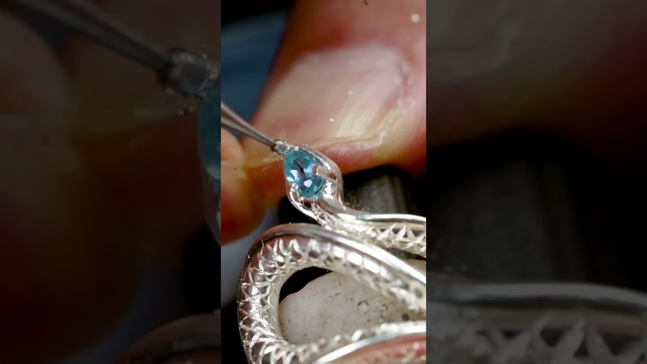 Making a flexible snake ring #jewelrymaking #jewelry #handmade #popular #rings