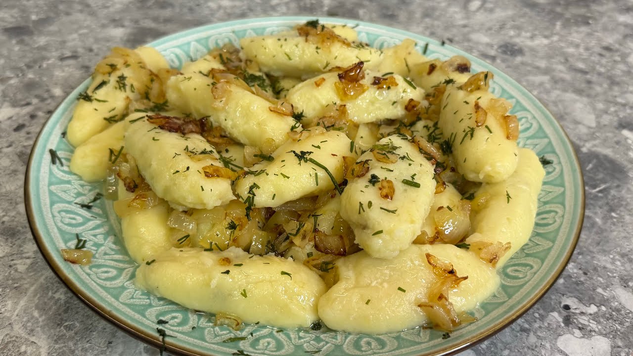 Пісні картопляні галушки (кльоцки) з грибною начинкою. 