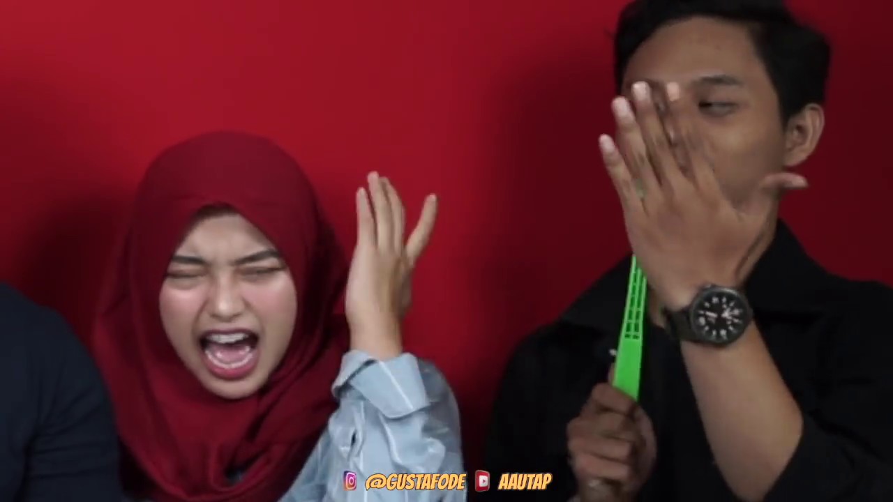 REBUTAN TEPOK KARTU!!! - STICK EM CHALLENGE INDONESIA | AA UTAP