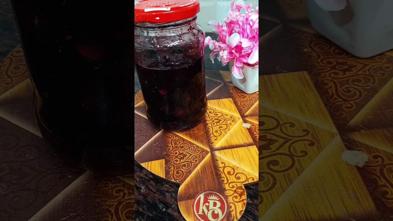 Delecious, sweet and sour cherry sauce 