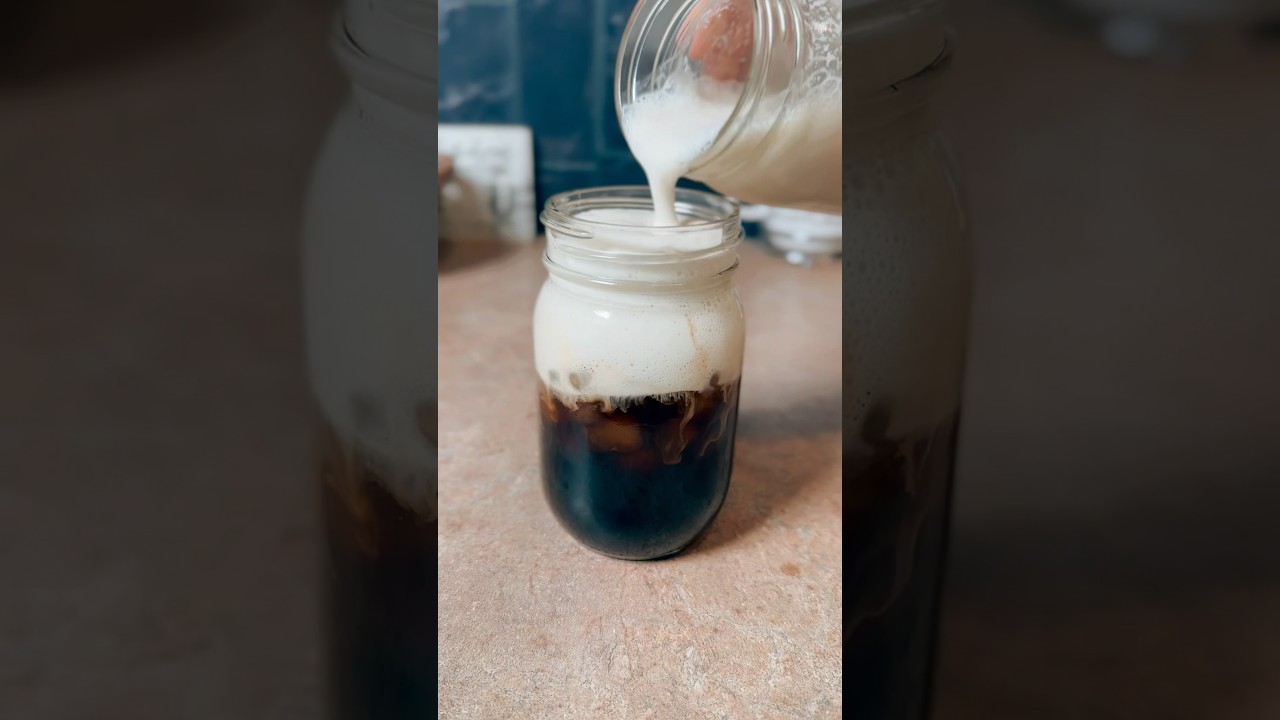 Vanilla Sweet Cream Cold Brew at Home #icedcoffee