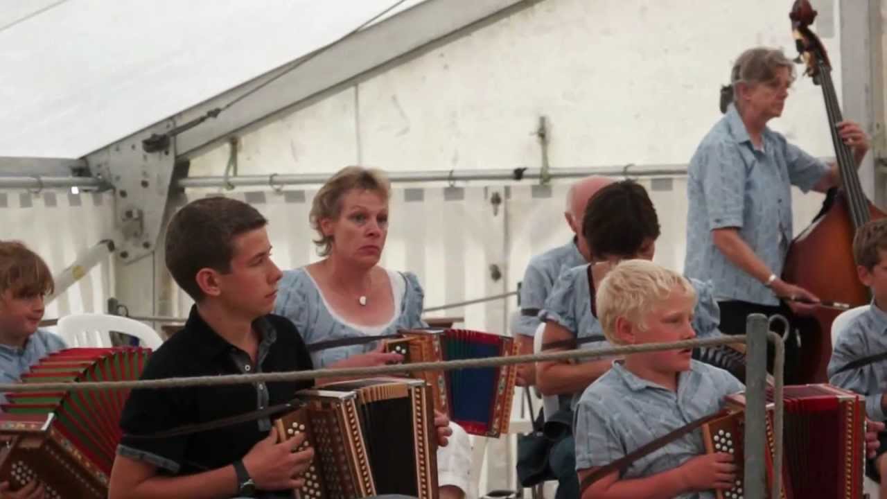 Gruebefescht 2012 Grossformation Trio Murbach im Schuss