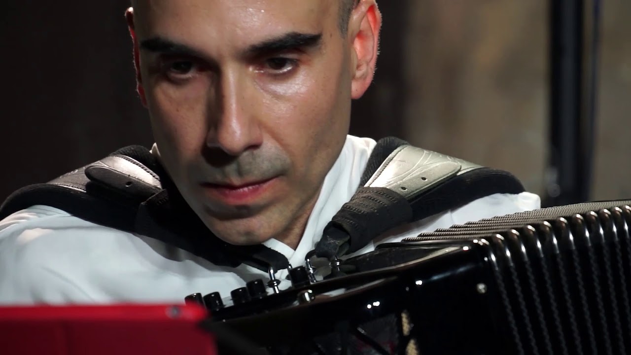Neiro   Esteban Algora, accordion, + Horacio Curti, shakuhachi