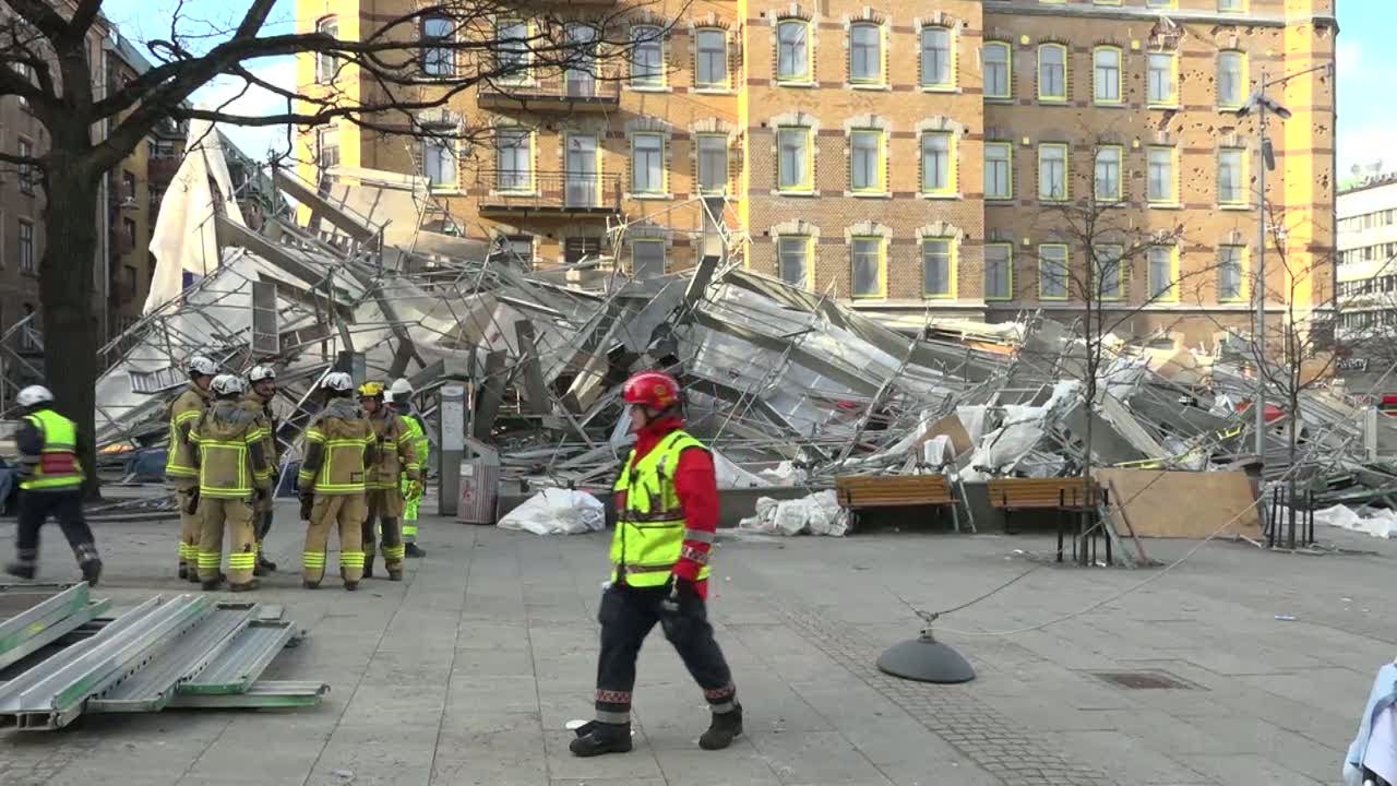 Här rasade stor byggställning: 