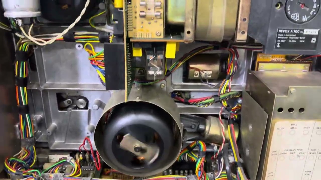 Báo giá đầu cối revox a700