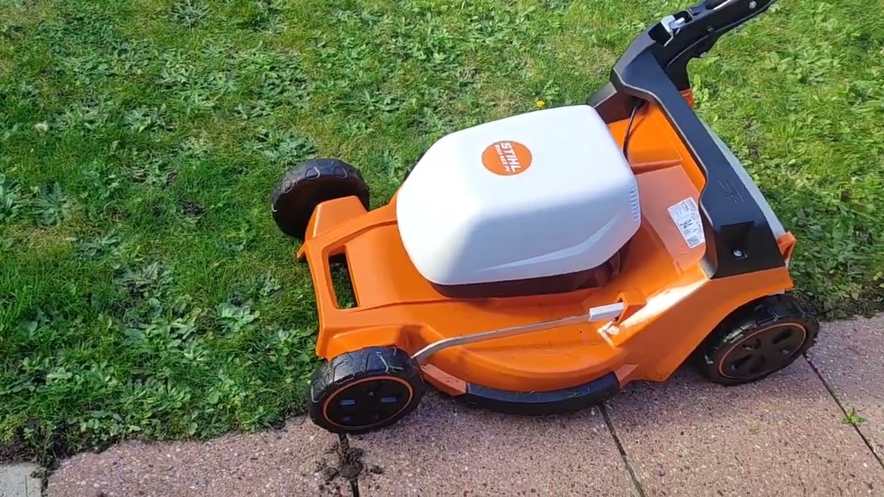 Out of the box run of Stihl RMA 453pv ap