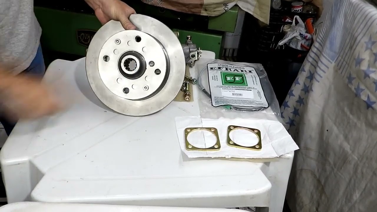 ADAPTAÇÃO DO SISTEMA DE FREIO A DISCO NA TRASEIRA DO FUSCA INICIO DA ADAPTAÇÃO ALGUNS DETALHES