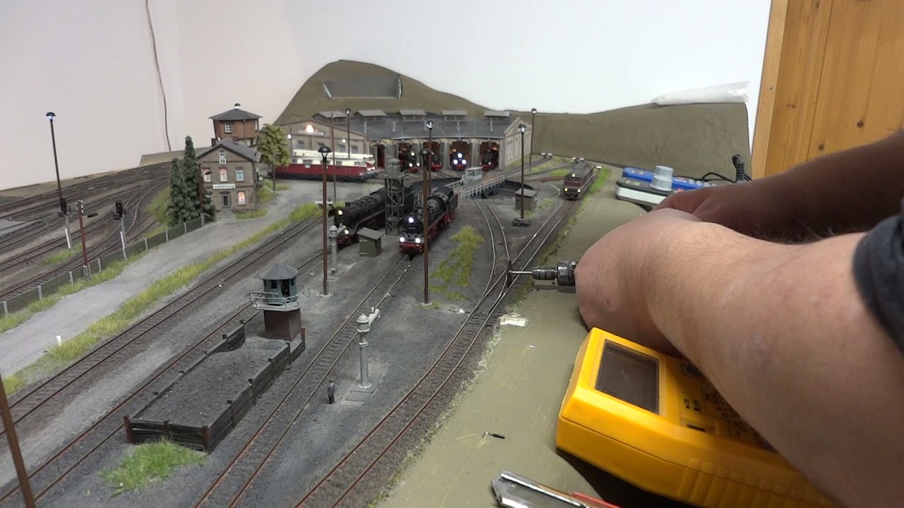 Die böse Weiche mit dem Kurzschluss,die Suche der Ursache,die Radikale Beseitigung und das Ergebnis.