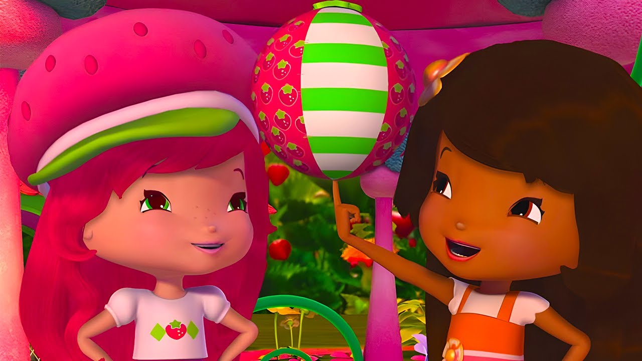 DANDI BALL MAYHEM! 🍓 ❤️ ⚽️ | STRAWBERRY SHORTCAKE | WildBrain Kids
