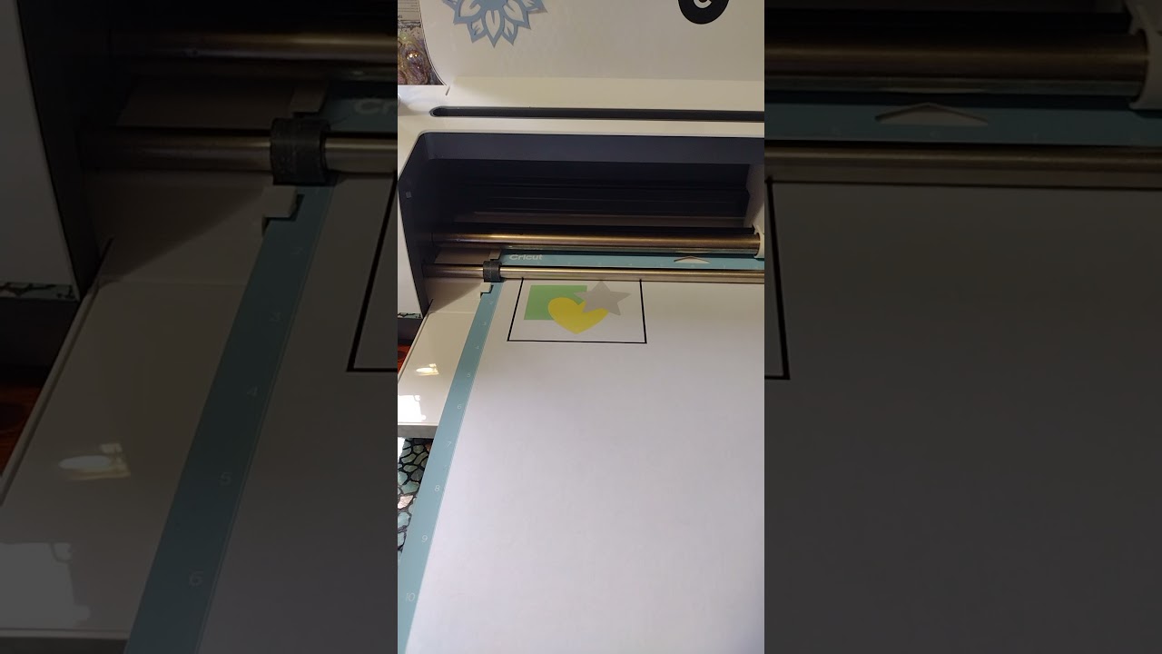 print and cut sensor issue on my cricut maker resolved.