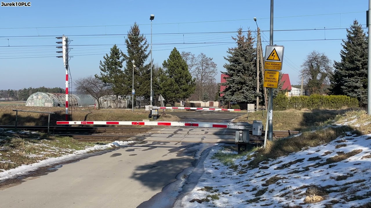 [4K] Przejazd kolejowy Suchorzew / Kowalew // Polish Level Crossing