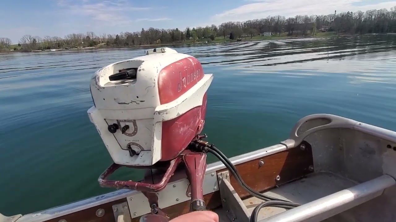 1957 Johnson FD-11 18hp Outboard Motor Lake Run