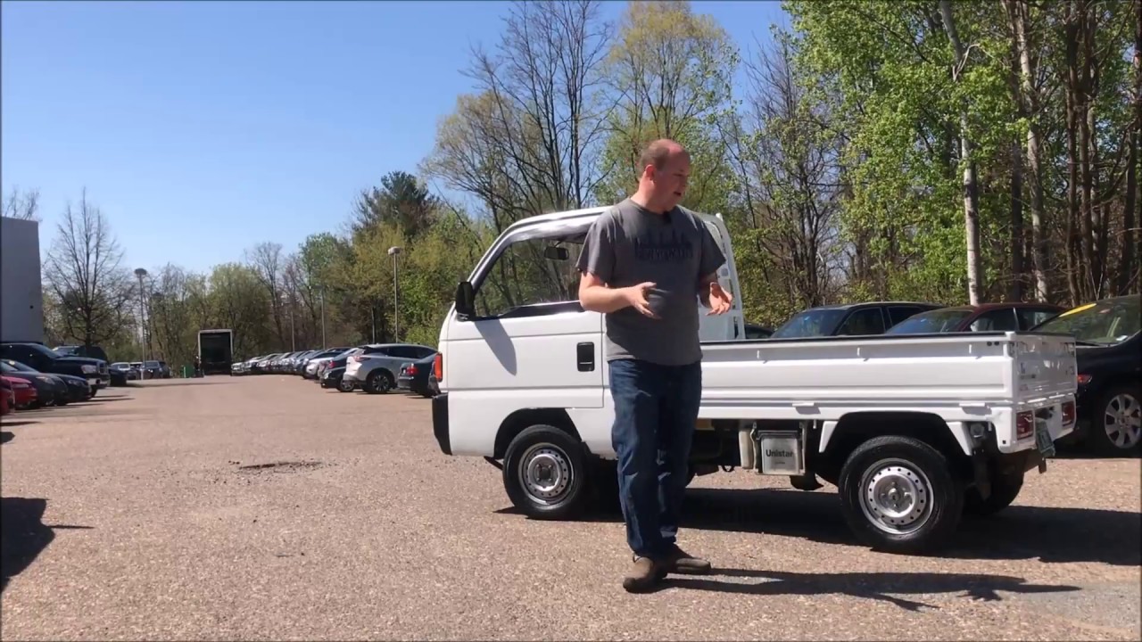 Driving the 1990 Honda Acty