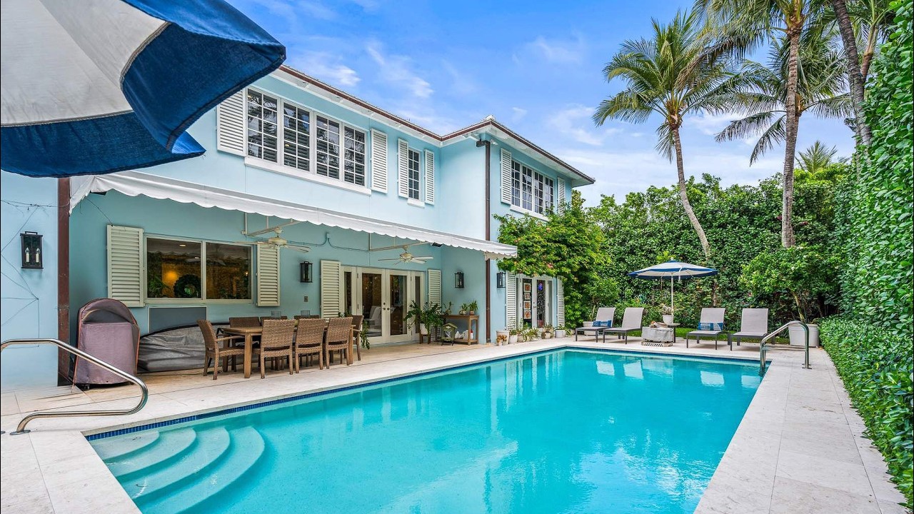 Palm Beach Bermuda-Style Home on Dolphin Road | 156 Dolphin Road