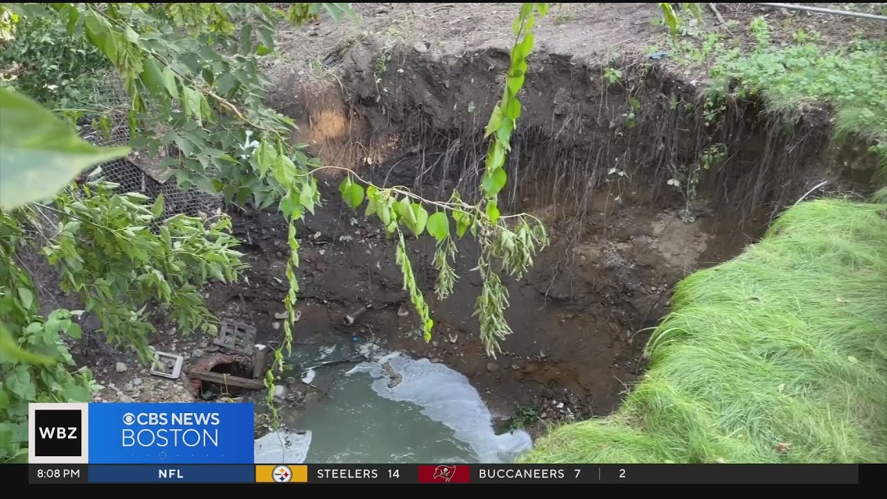 Massive sinkhole forces evacuations in Haverhill