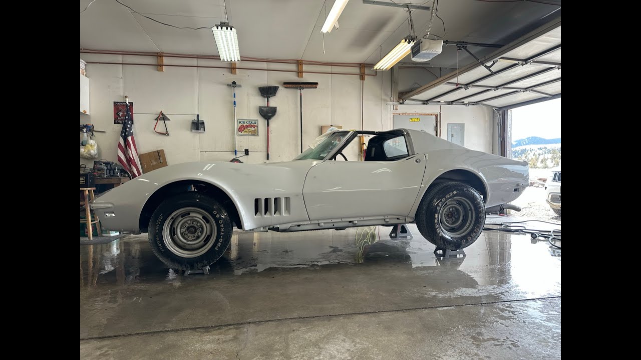 1968 Corvette EP24 Spraying primer on the Vette, Eastwood Contour Polyester primer, Vette in Primer
