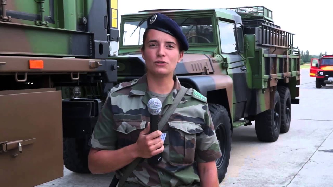 2er Régiment de Dragons NRBC unité armée française défilé du 14 juillet 2015 troupes motorisées Fran
