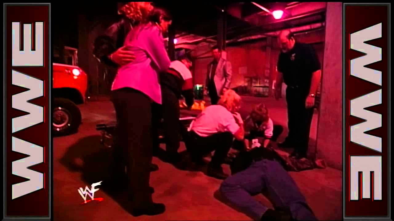 «Ледяная глыба» Стив Остин сбит машиной: Survivor Series 1999