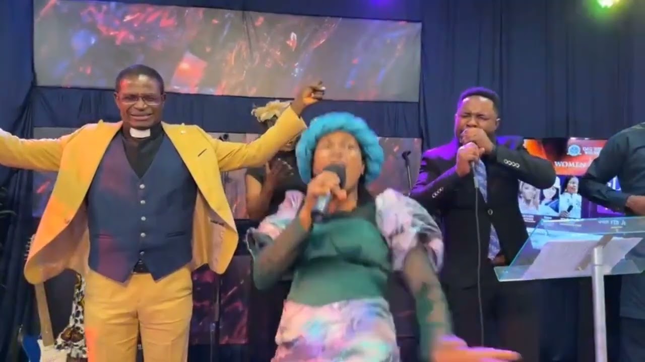 Temitope Akintewe ministering @CAC solution house