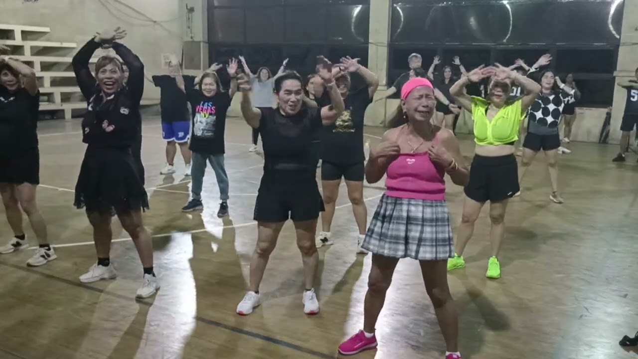 @knlphysicalfitness1425 Friday zumba with ZIN Randy. Music belongs to the rightful owner 
