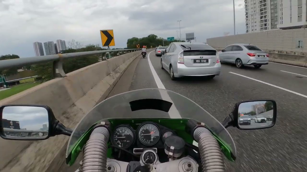 Motosikal Punca Kesesakan Lalu Lintas -Kata Pakar #automobil #automotive #motorcycle #gopro 