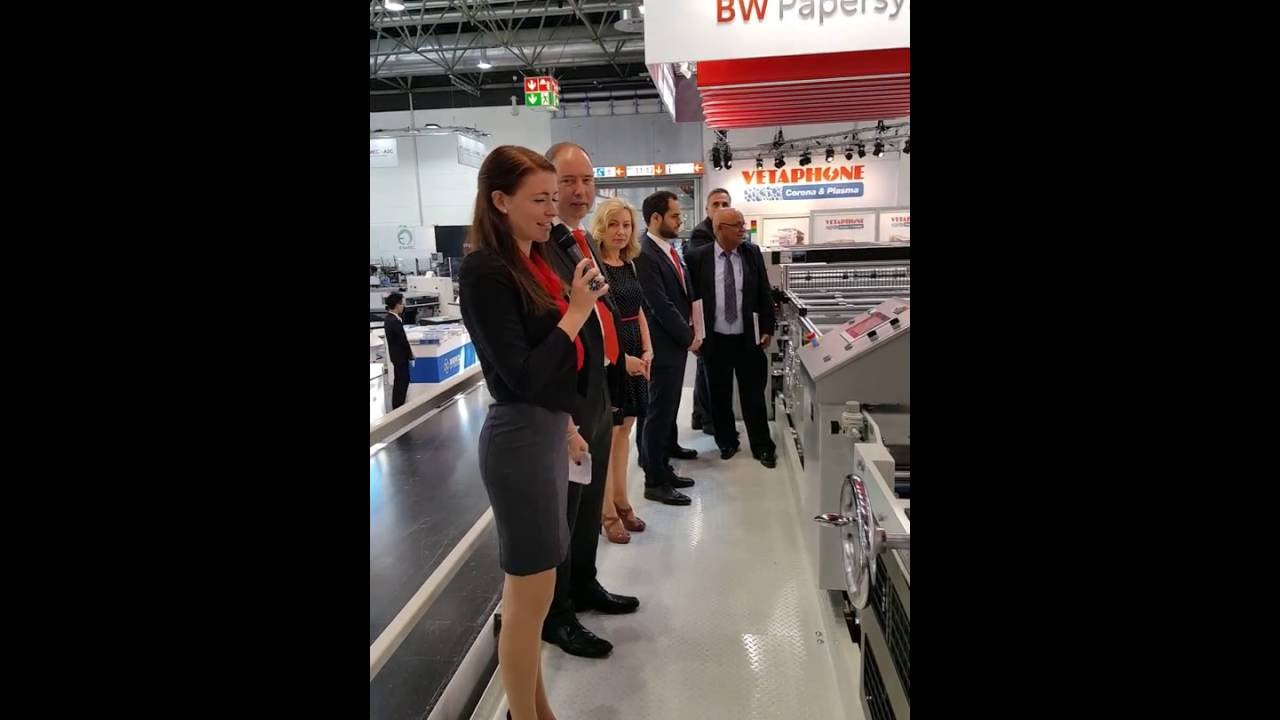Demonstration of our eCon sheeter at #drupa2016