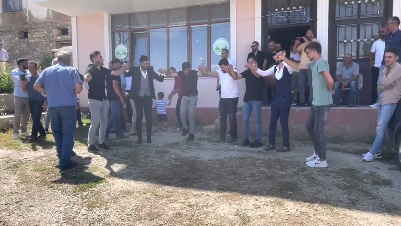 Öğütlü Köyü Gençleri Dizden Kırma