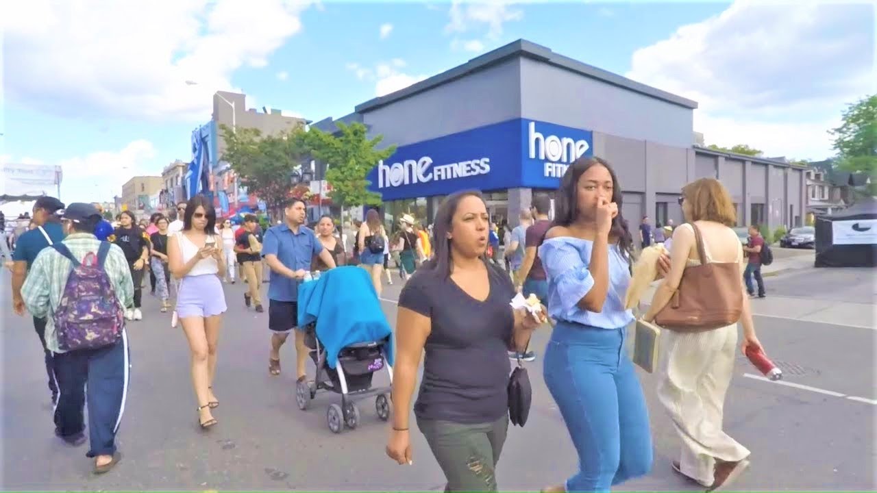 Toronto&rsquo;s biggest Greek street festival: 