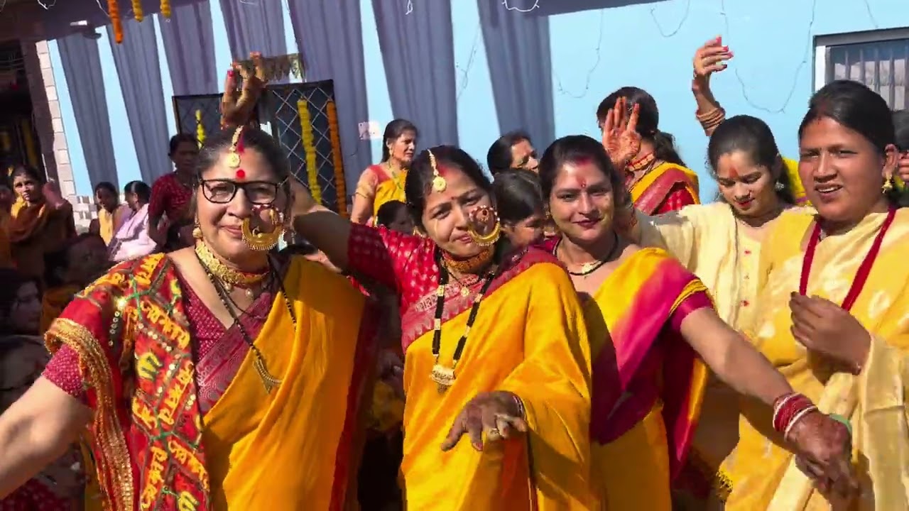 नंदिनी बिटिया की शादी में बहुत मजा आया नाचने मैं