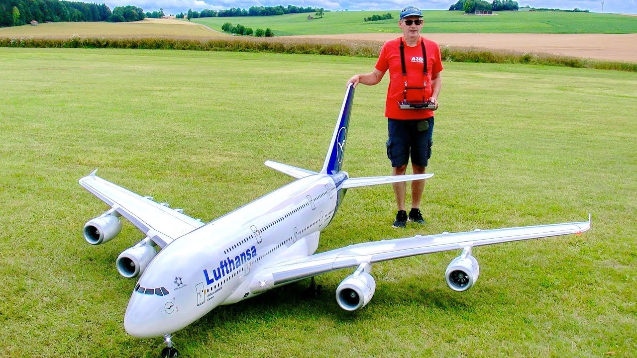 STUNNING !!! HUGE RC MODEL AIRBUS A380-800 / ELECTRIC SCALE JET AIRLINER / FLIGHT DEMONSTRATION !!!