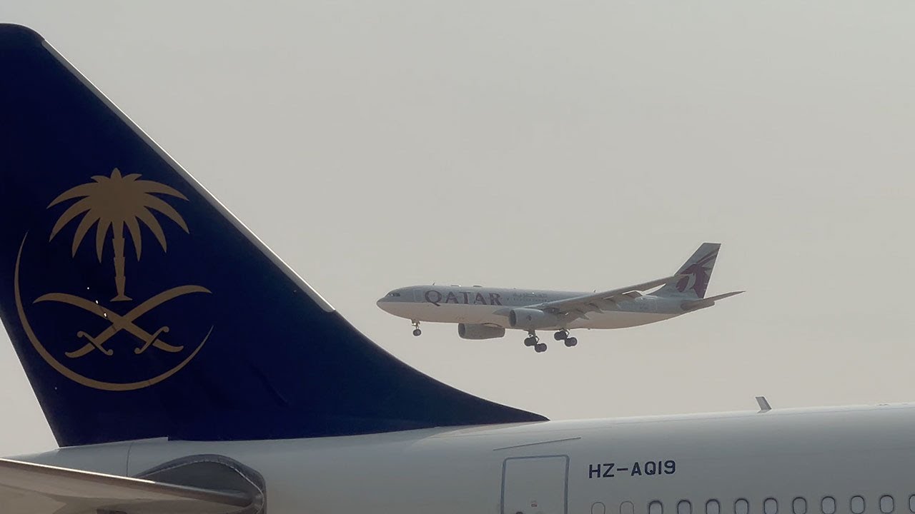 Boeing 777 Departure from Jeddah ✈️ إقلاع طائرة بوينغ 777 من جدة
