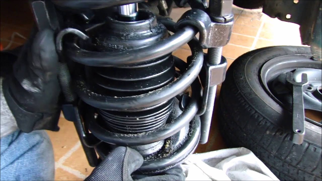 Saura - Troca de amortecedor, coxim, batente e coifa Ford Ka 1999/2000