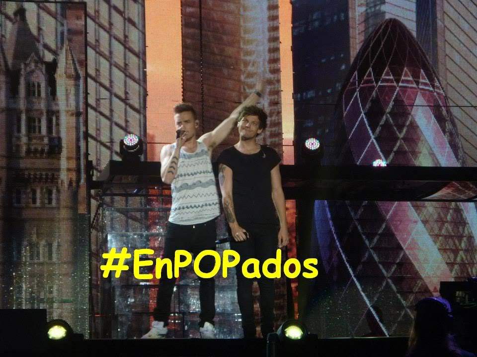 ONE DIRECTION cantan 