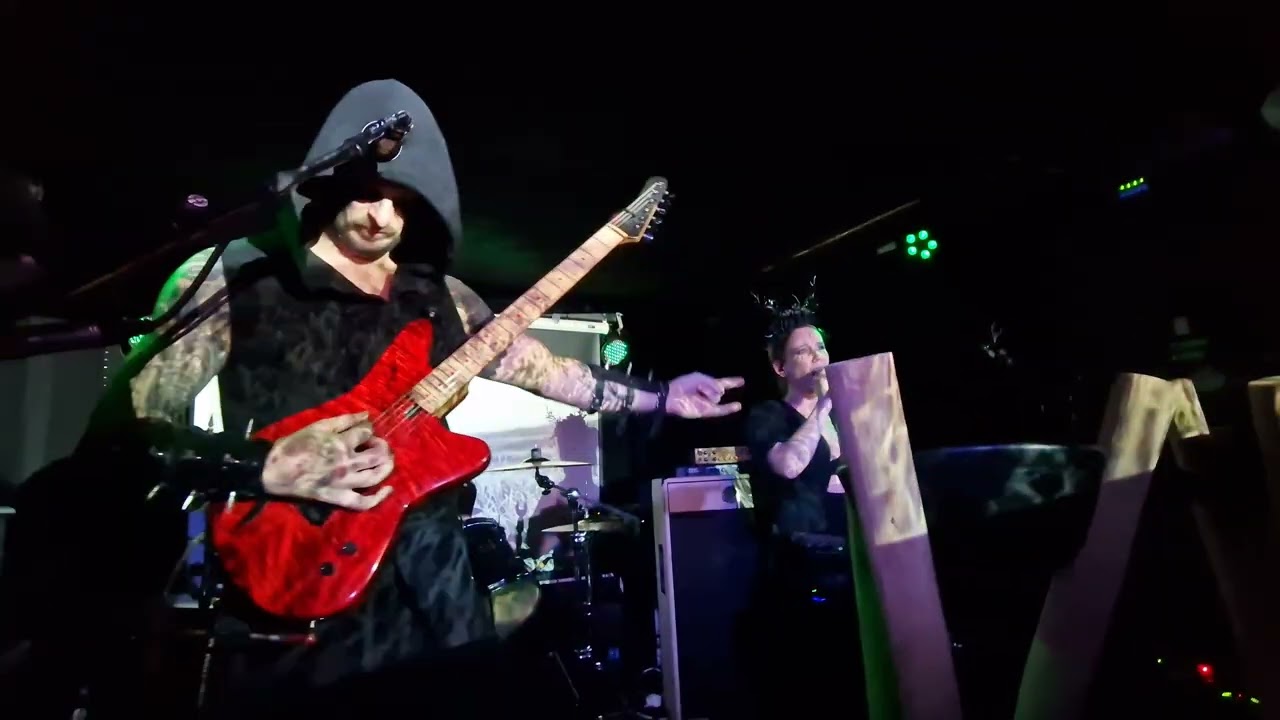 Splendidula performing Echoes of Quiet Remain live at the kinky star, Ghent on 20 december 2025
