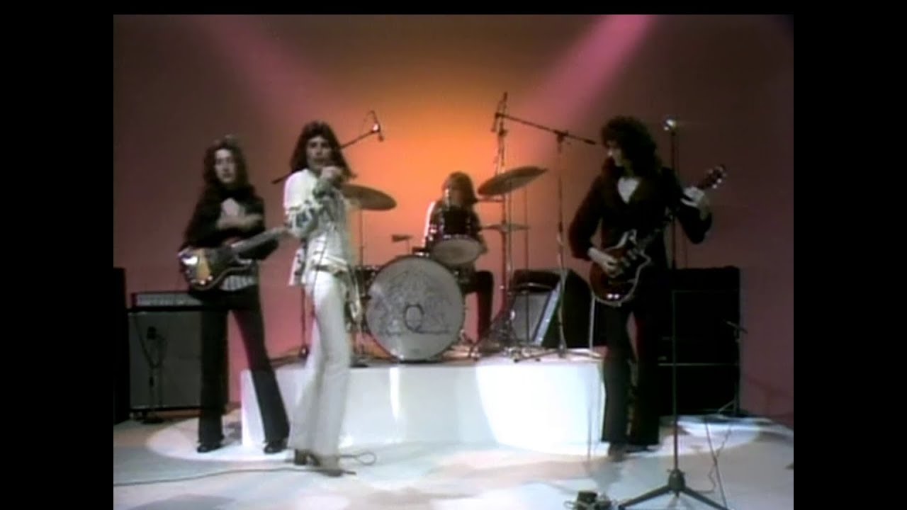 Queen - Keep Yourself Alive (St Johns Wood Studios) - Official Music Video (High Quality)