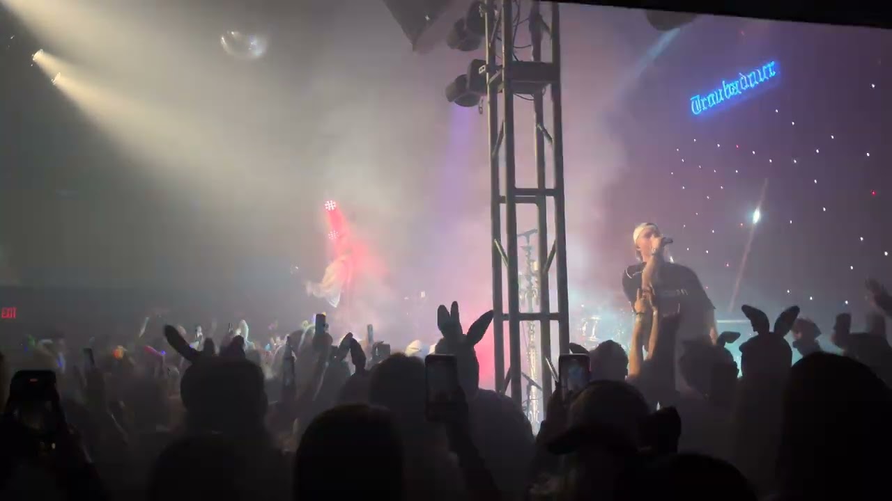 VOILÀ - Figure You Out (Live), Troubadour