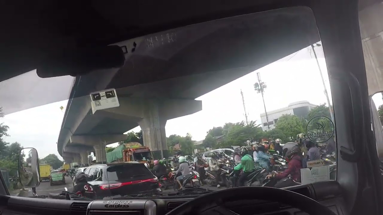 Sehari Jadi Supir Truk 🚚 POV Perjalanan Cakung – Tarumajaya
