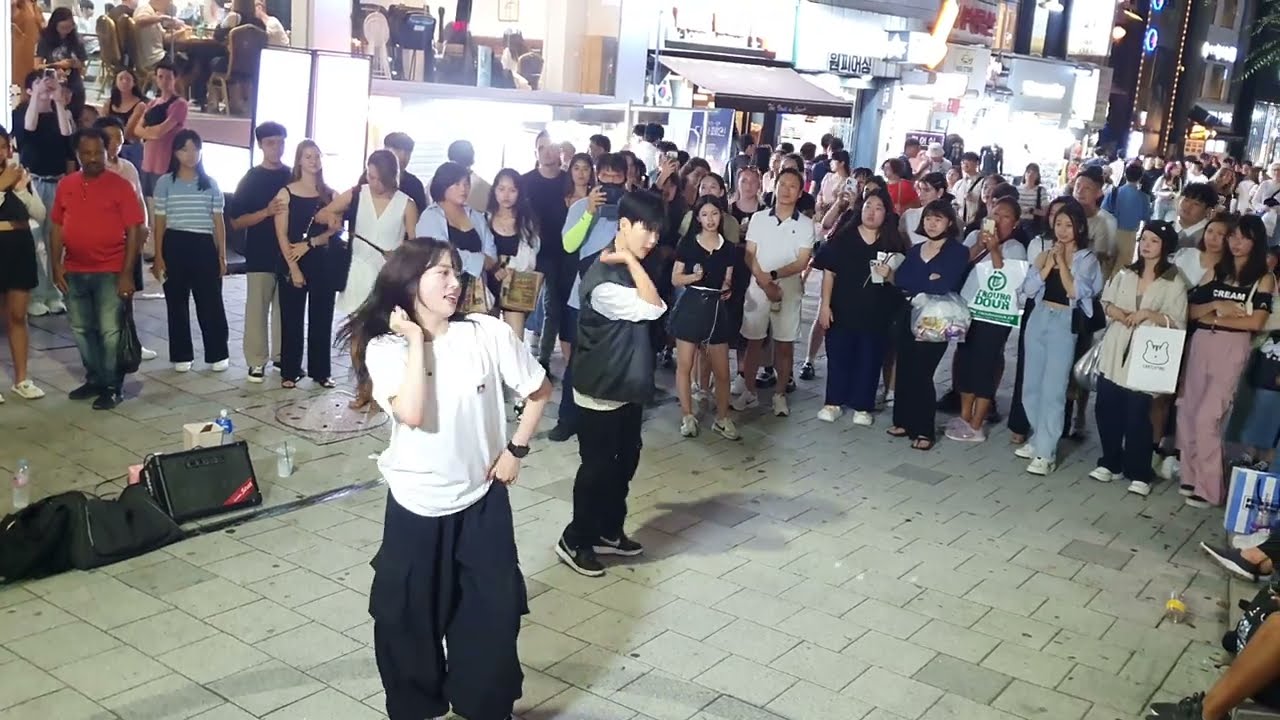 [STREET ARTIST] YU KAGAWA & HYOJIN. INTERACTIVE HONGDAE BUSKING. 230814.