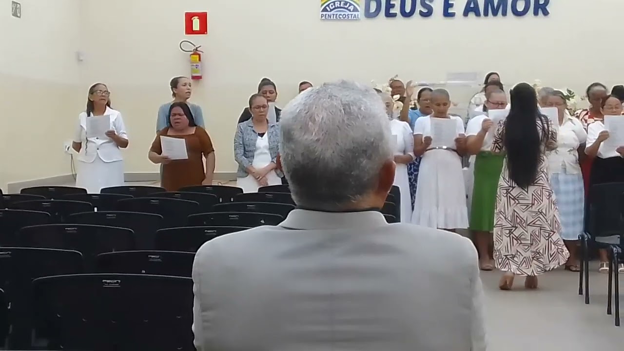 Círculo de oração louvando a Deus no culto de Santa ceia🍷🍇🍞#ipda Santarém _Pá 🇧🇷