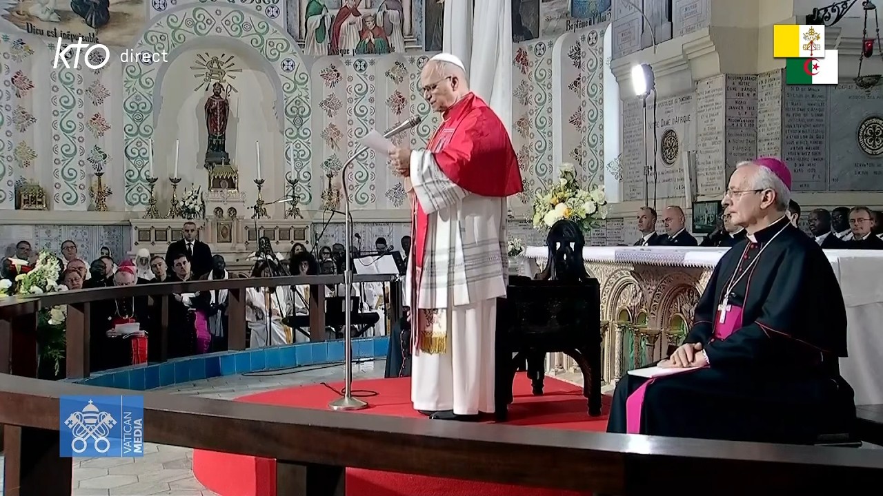 Rencontre avec la communaut&eacute; alg&eacute;rienne en la basilique Notre-Dame d'Afrique &agrave; Alger #PapeenAlg&eacute;rie