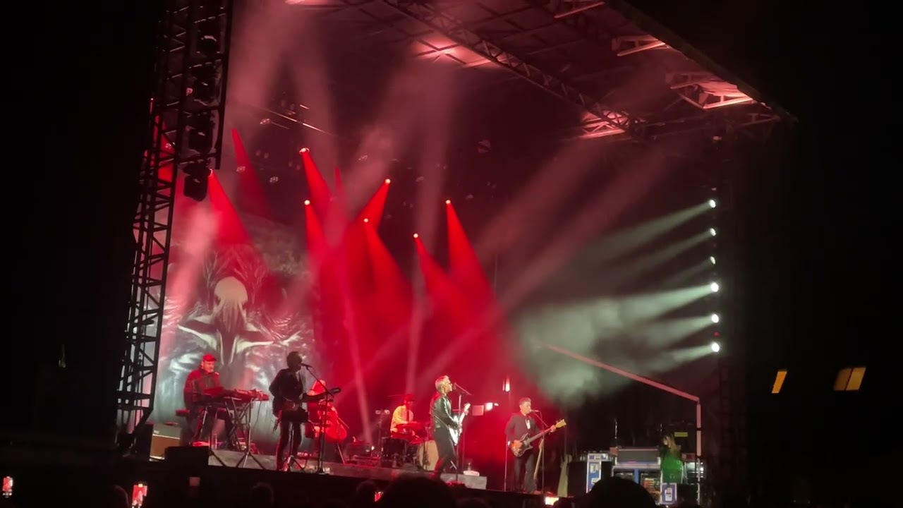 I et Land uden høje Bjerge. Michael Falch & Zonen på Nær Festival. 