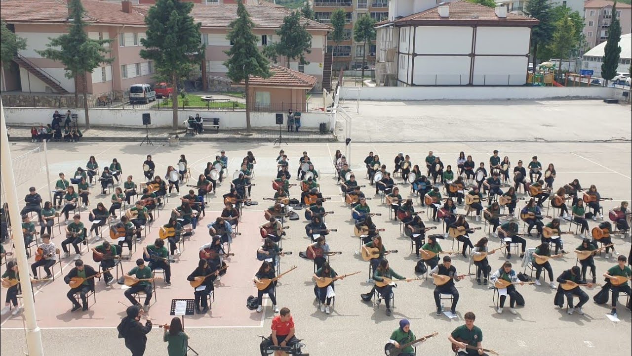 140 Kişilik Dev Orkestra Alptekin Anadolu Lisesi
