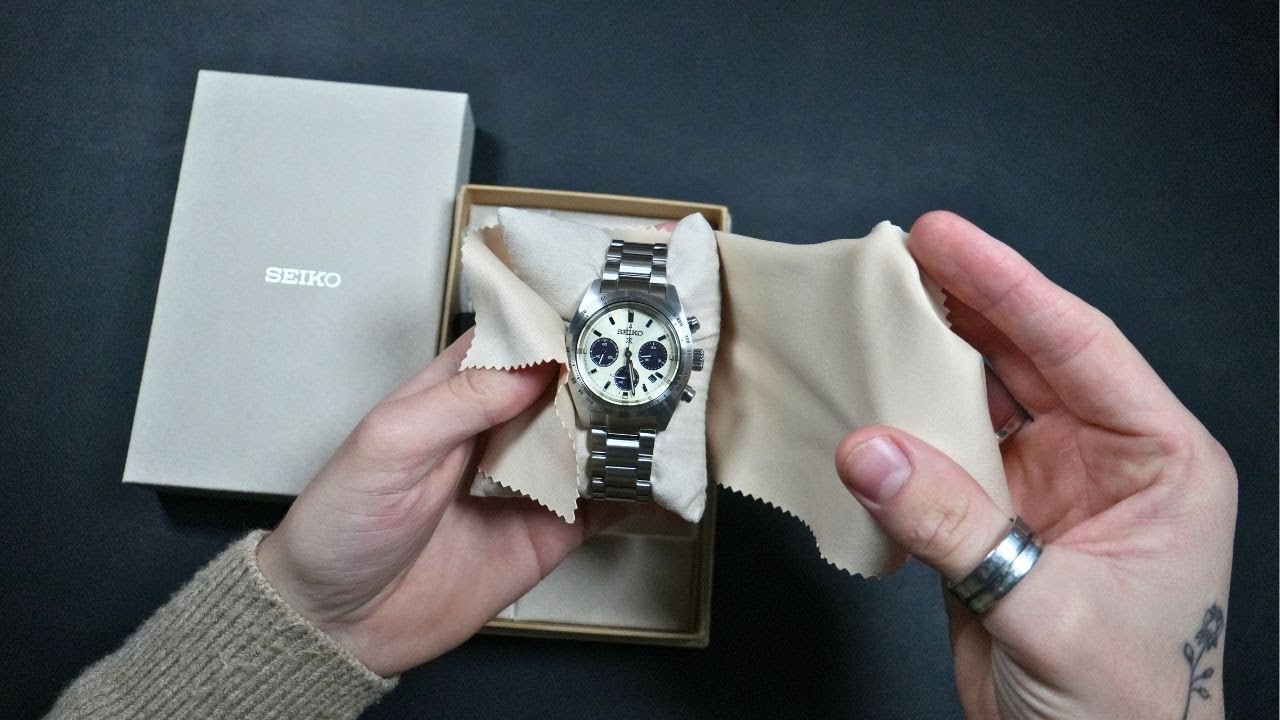 Unboxing the Seiko Prospex Speedtimer EU Limited Edition SSC959P1