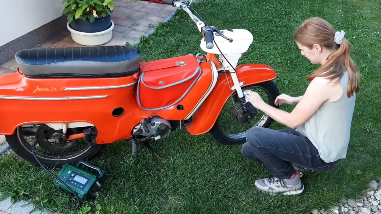 JAWA 50 typ 21 start po roce stání
